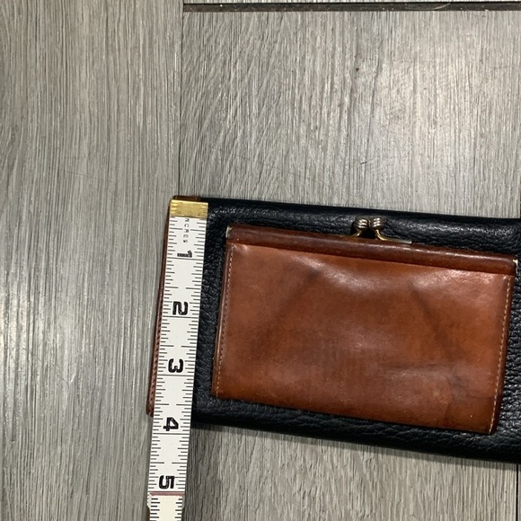 Dooney & Bourke Vintage Black Pebbled Leather w/Brown Leather Trim Coin Purse - Picture 10 of 14